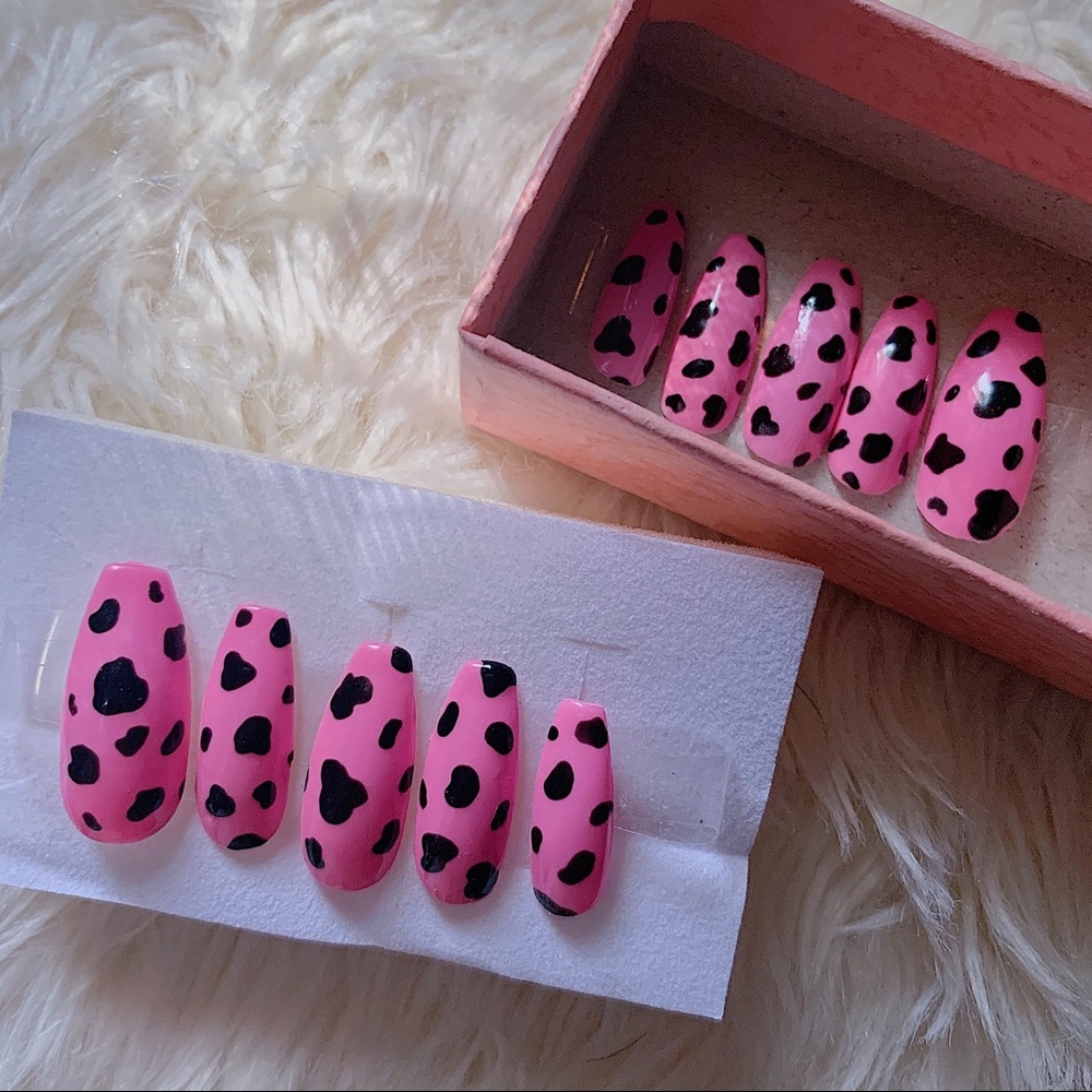 Handmade VSCO Hot Pink Cow Print Press On Nails - Picture 2 of 5